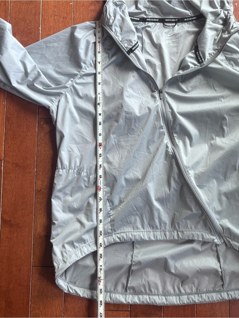 Nike Women's Runway Shield Running Jacket Medium Gray - Picture 8 of 10